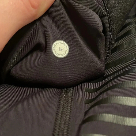 LULULEMON Black Leggings Sz 4 - Picture 3 of 5